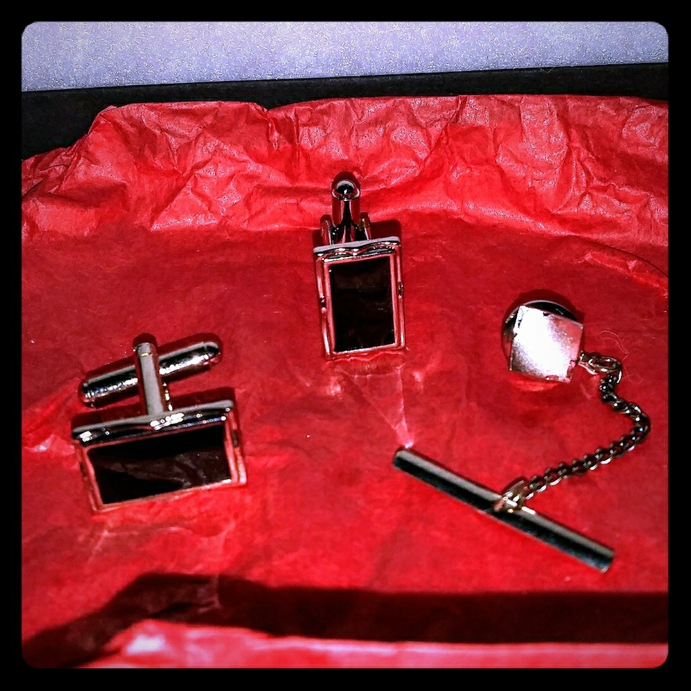 Stylish Cufflink & Tie Tack Set